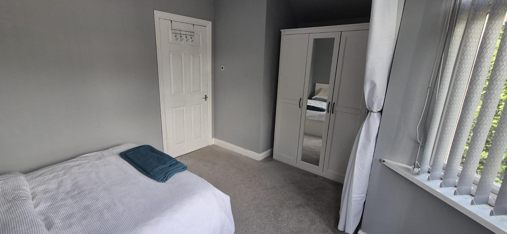 Holiday home Cosy Near Arena & Leeds Airport