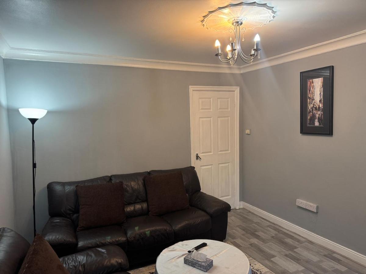 Cosy Near Arena & Leeds Airport Bradford (West Yorkshire)